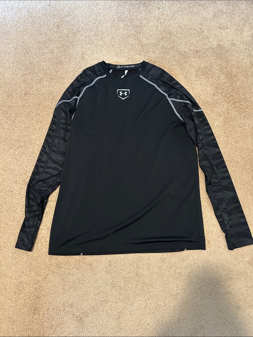 Under Armour Black Long Sleeve Athletic Top with Camo Sleeve Accents
